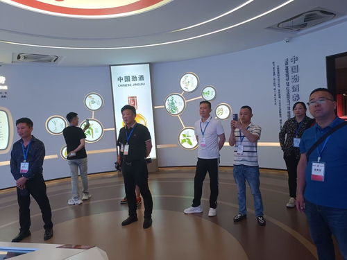 鄂州企業家參訪草本年份酒體驗行 探索先進管理經驗